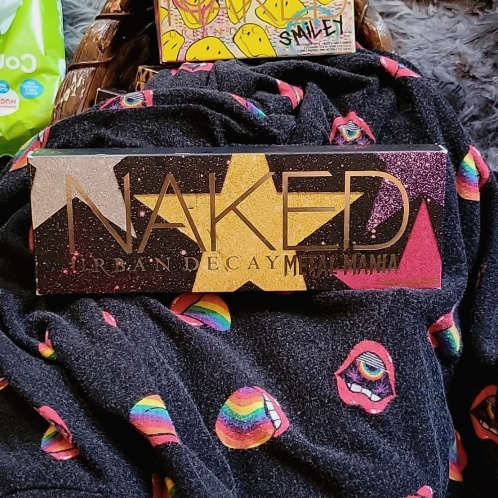NEW Urban Decay NAKED "Metal Mania" eyeshadow palette